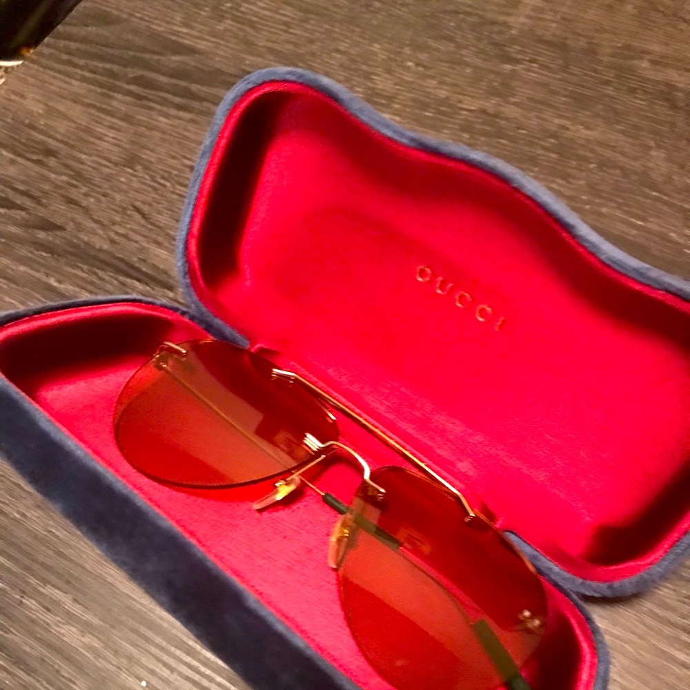 AUTHENTIC GUCCI SHADES WITH CASE